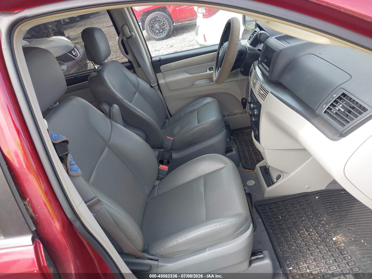 2011 VOLKSWAGEN ROUTAN SE thumbnail 6