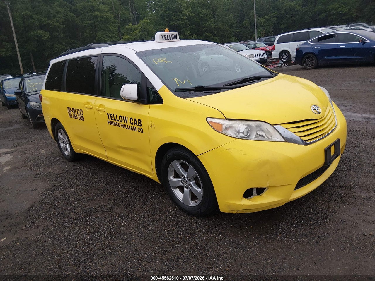 2017 TOYOTA SIENNA LE 8 PASSENGER thumbnail 2