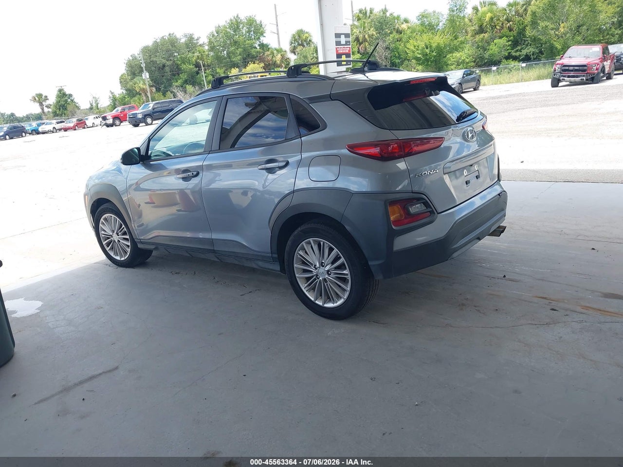 2021 HYUNDAI KONA SEL thumbnail 4