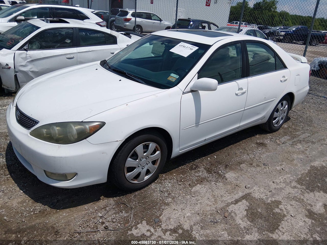 2005 TOYOTA CAMRY SE thumbnail 3