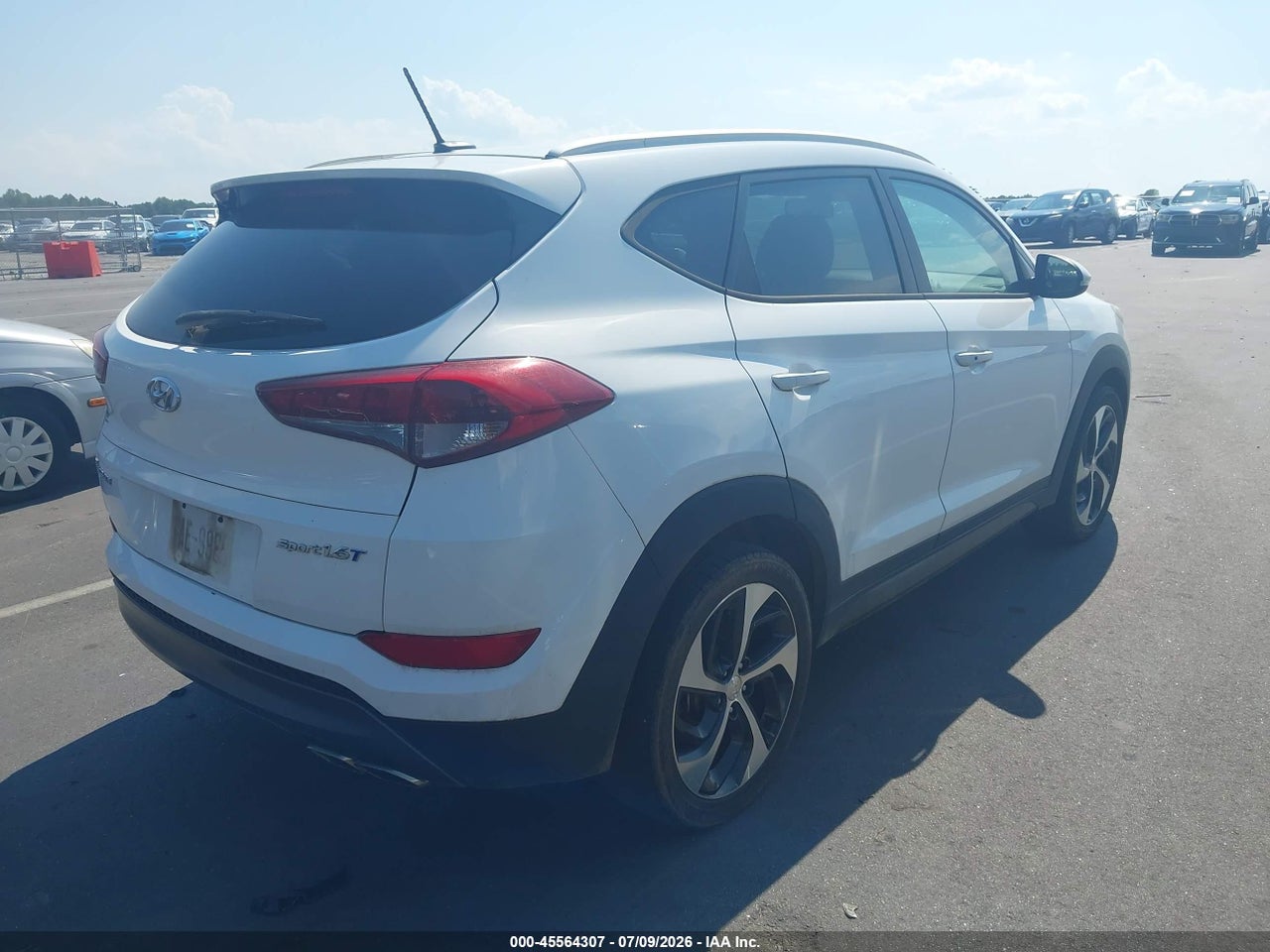 2016 HYUNDAI TUCSON SPORT · 4/12