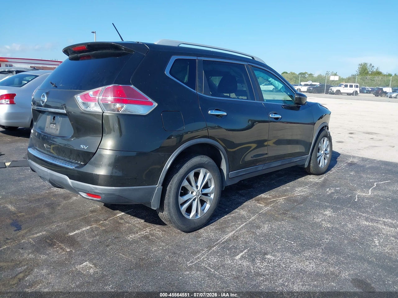 2016 NISSAN ROGUE SV thumbnail 5
