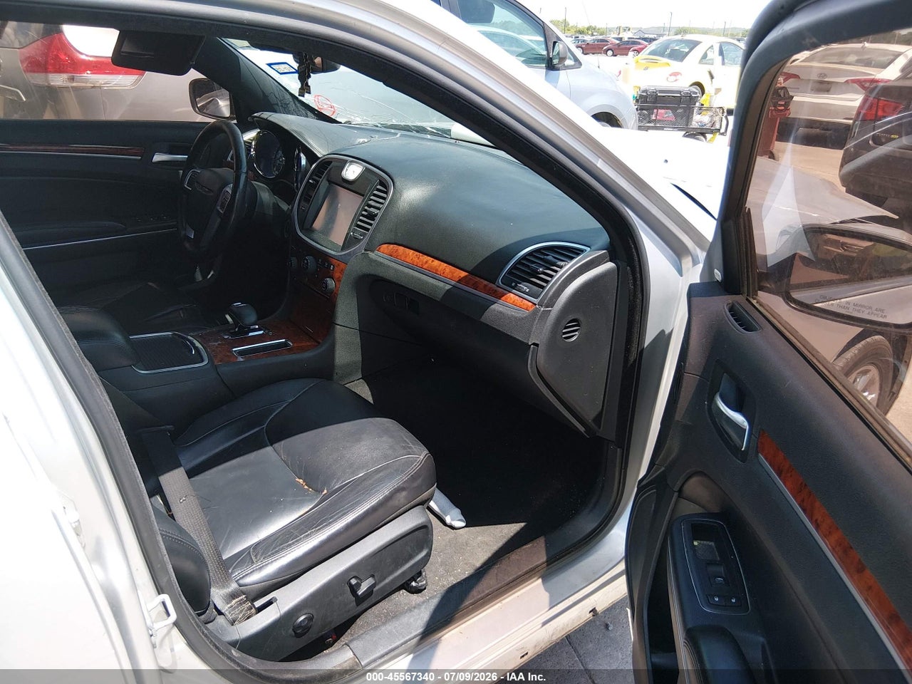 2012 CHRYSLER 300 LIMITED thumbnail 6