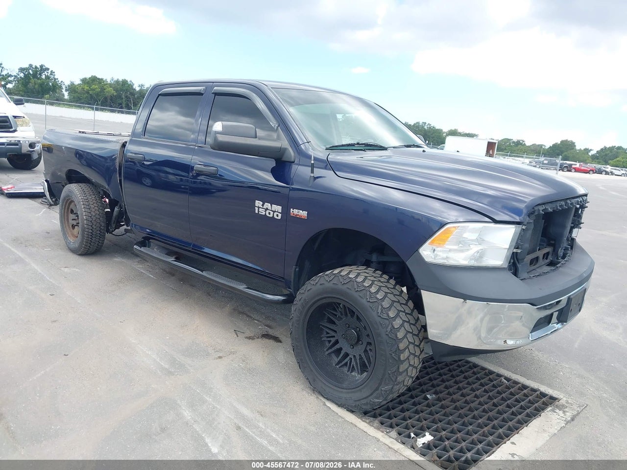 2015 RAM 1500 ST thumbnail 2