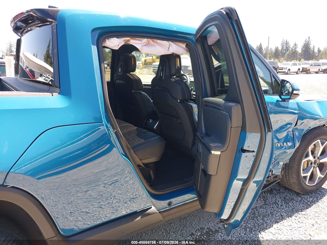 2023 RIVIAN R1T ADVENTURE QUAD MOTOR LARGE PACK thumbnail 9