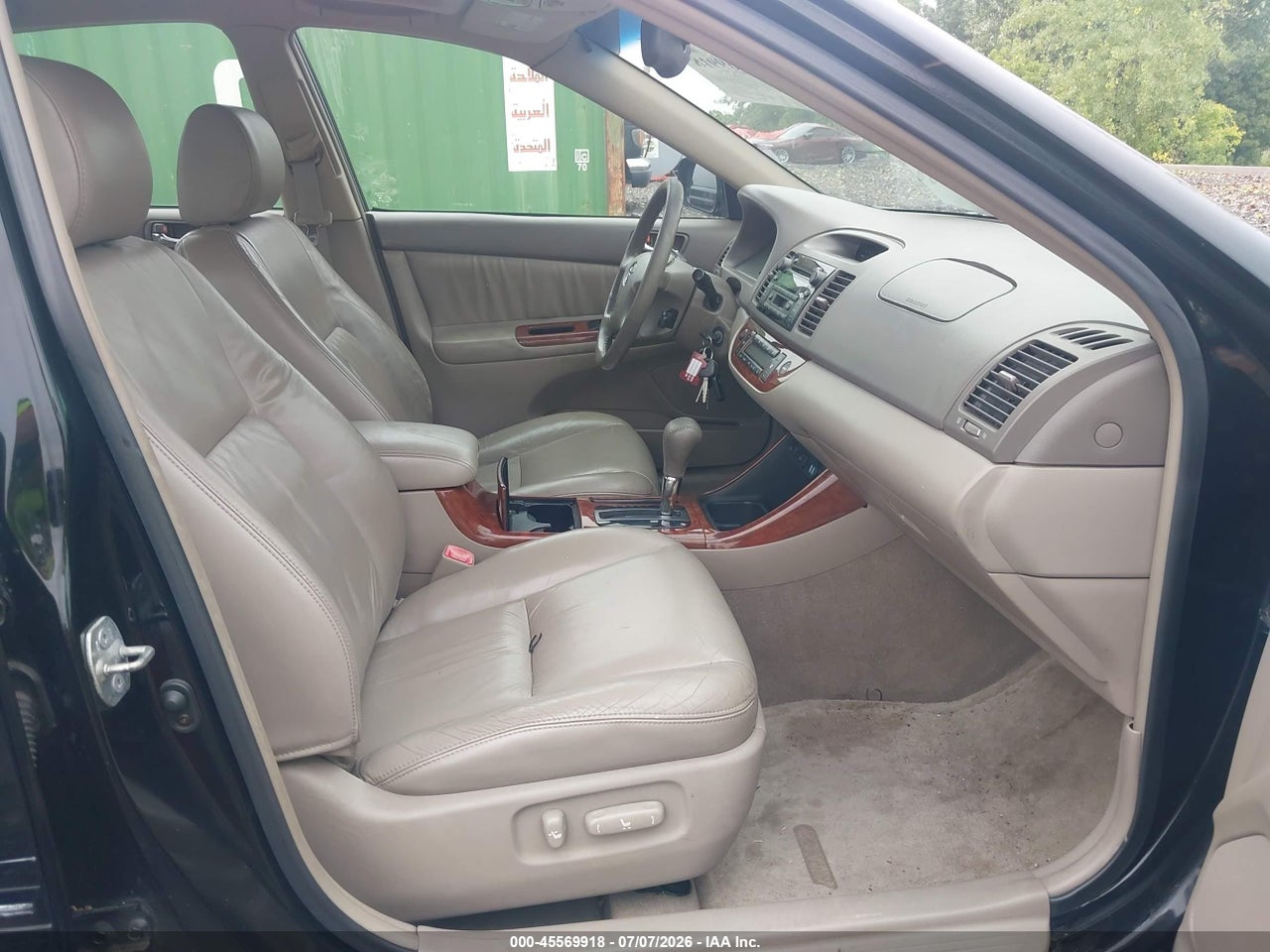 2004 TOYOTA CAMRY XLE V6 thumbnail 6