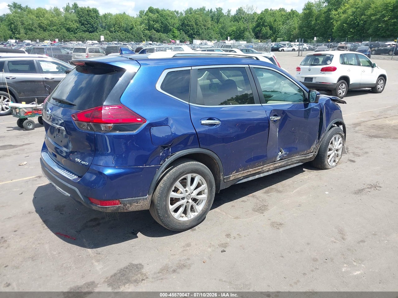 2017 NISSAN ROGUE SV thumbnail 5