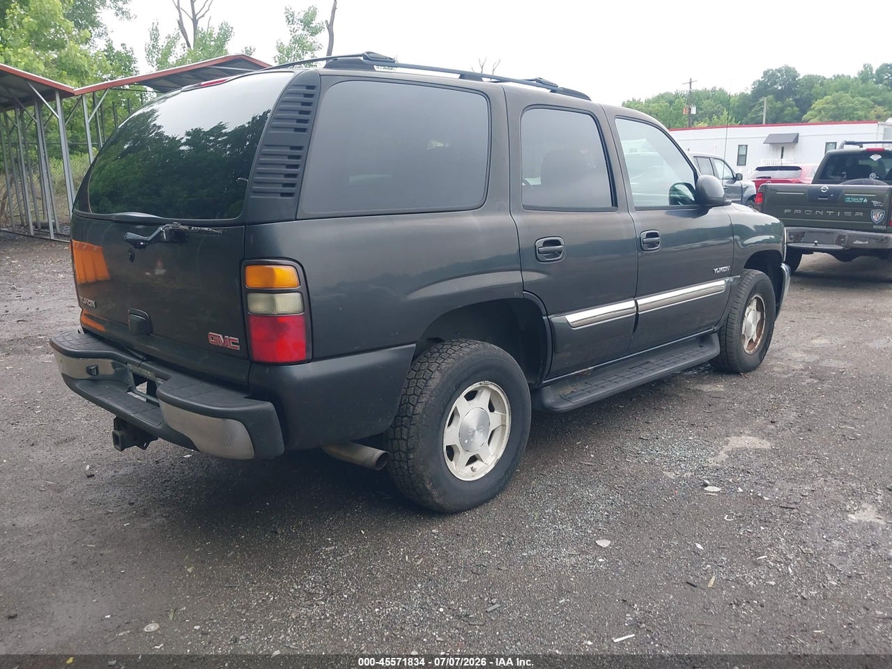 2004 GMC YUKON SLT thumbnail 5