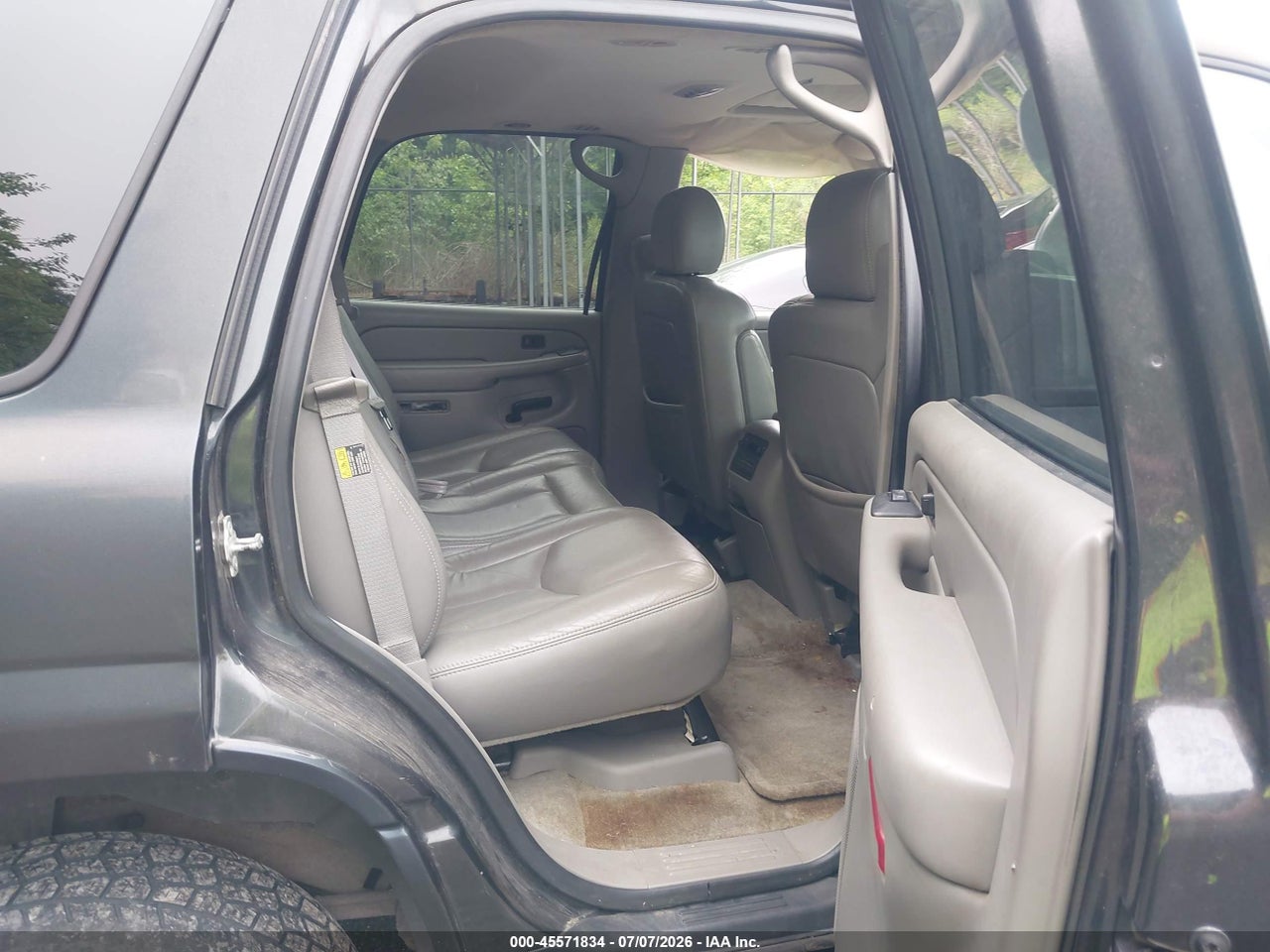 2004 GMC YUKON SLT thumbnail 9