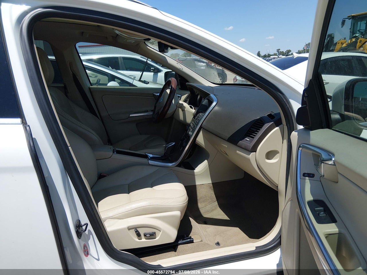2013 VOLVO XC60 3.2 thumbnail 6