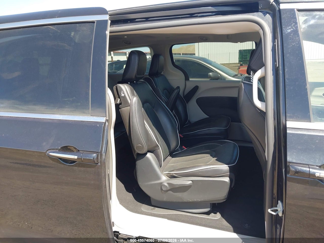 2023 CHRYSLER PACIFICA HYBRID LIMITED thumbnail 9