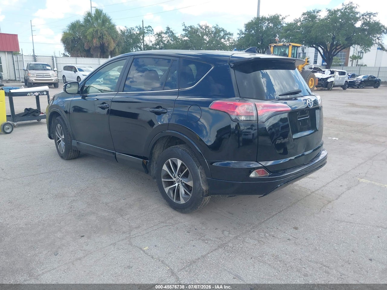 2018 TOYOTA RAV4 HYBRID LE thumbnail 4