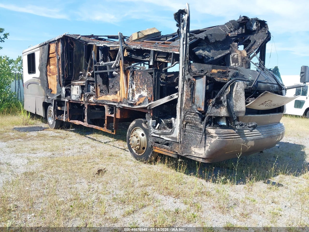 2000 FREIGHTLINER CHASSIS X LINE MOTOR HOME thumbnail 2