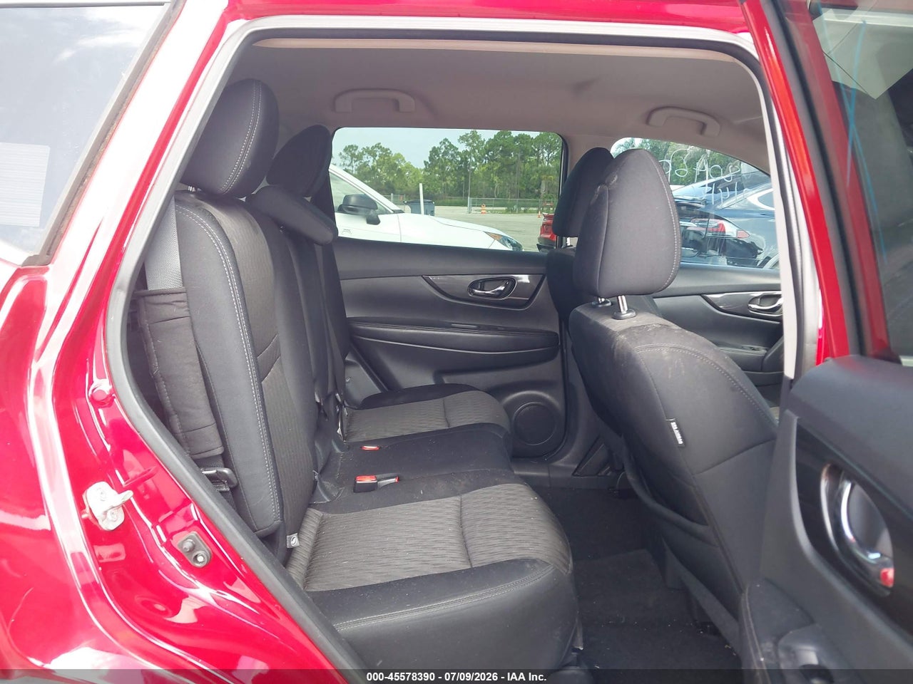 2017 NISSAN ROGUE SV thumbnail 9