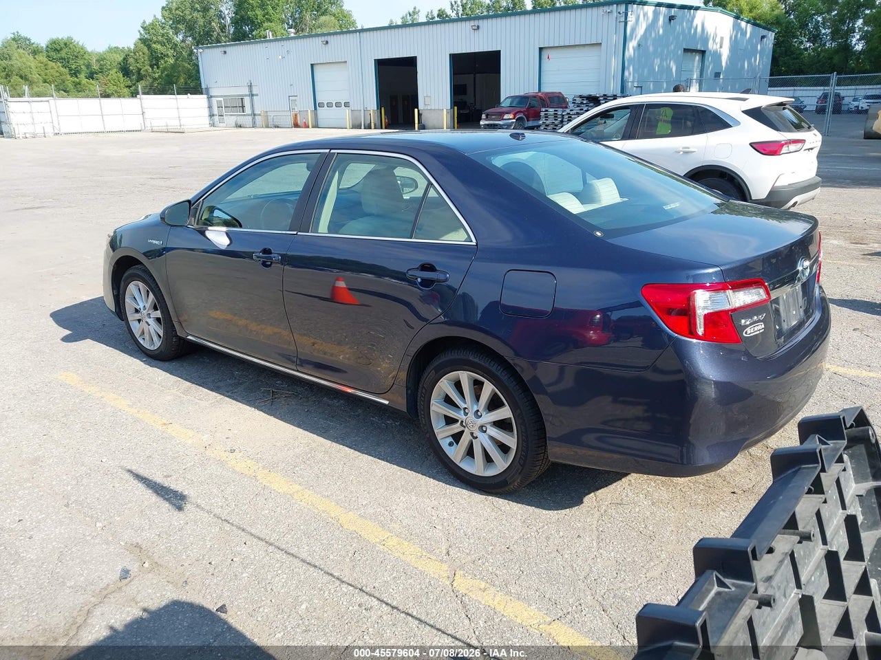 2014 TOYOTA CAMRY HYBRID XLE thumbnail 4