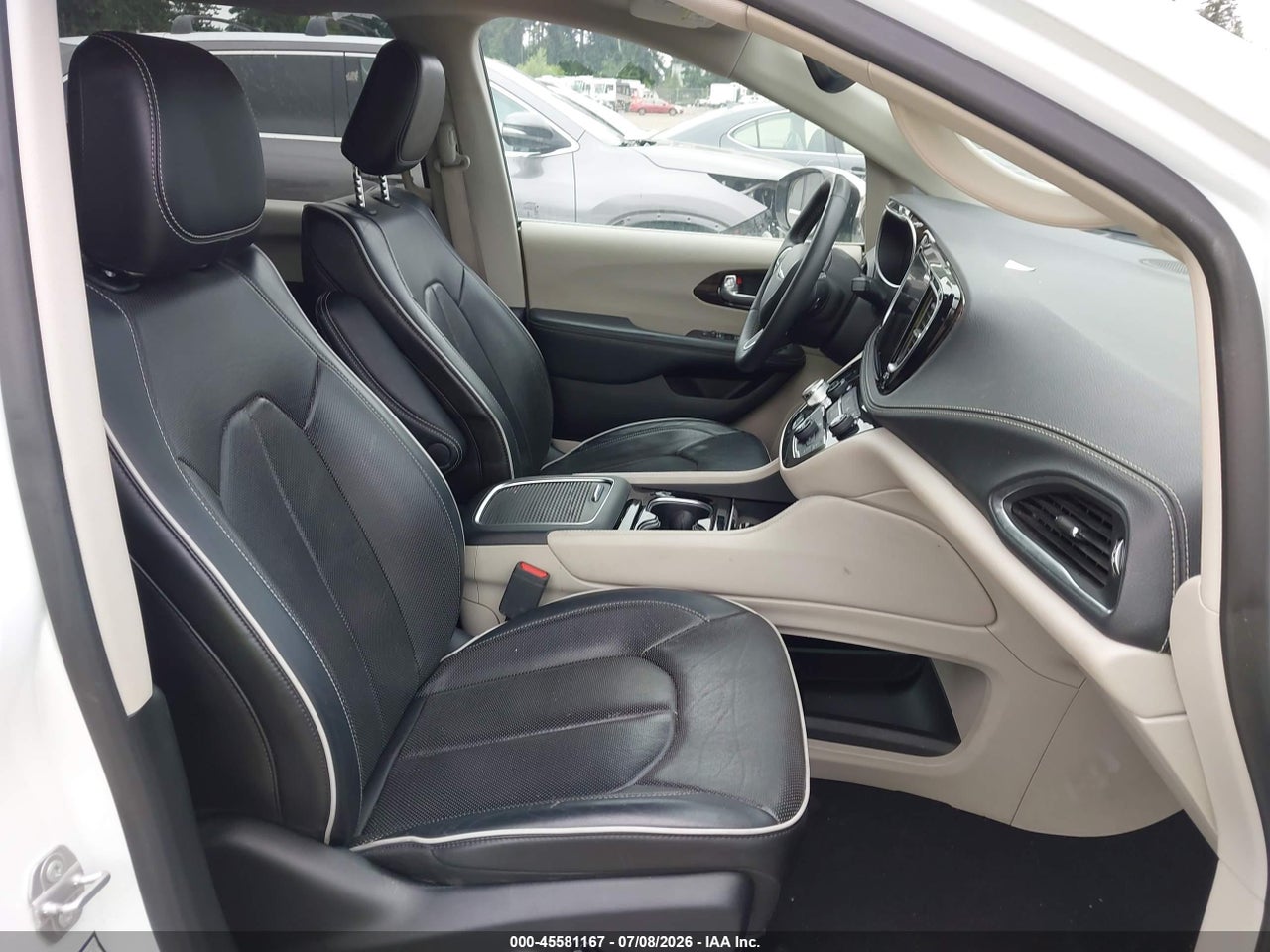 2023 CHRYSLER PACIFICA LIMITED thumbnail 6