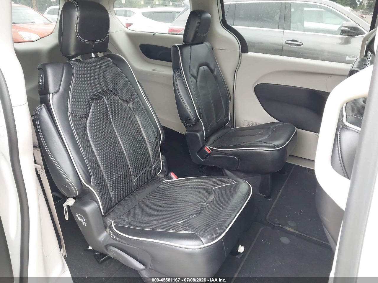 2023 CHRYSLER PACIFICA LIMITED thumbnail 9