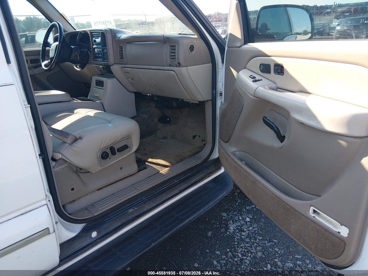 2001 CHEVROLET TAHOE LT thumbnail 6