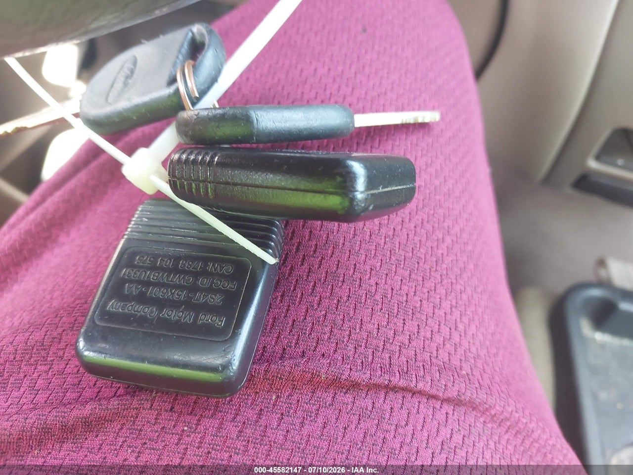 2004 FORD TAURUS SE thumbnail 12