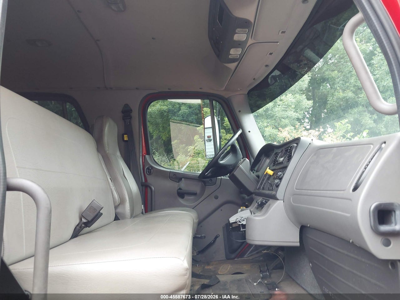2015 FREIGHTLINER M2 106 MEDIUM DUTY · 5/12