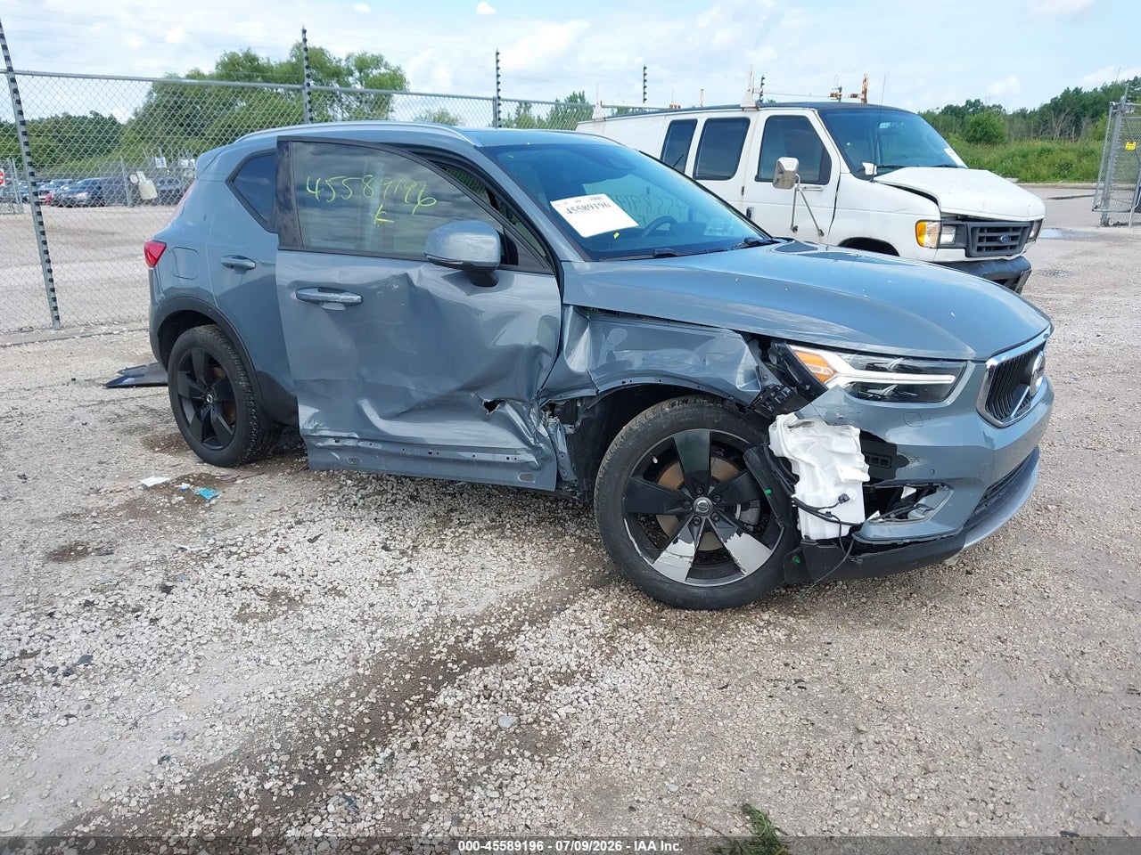 2022 Volvo XC40