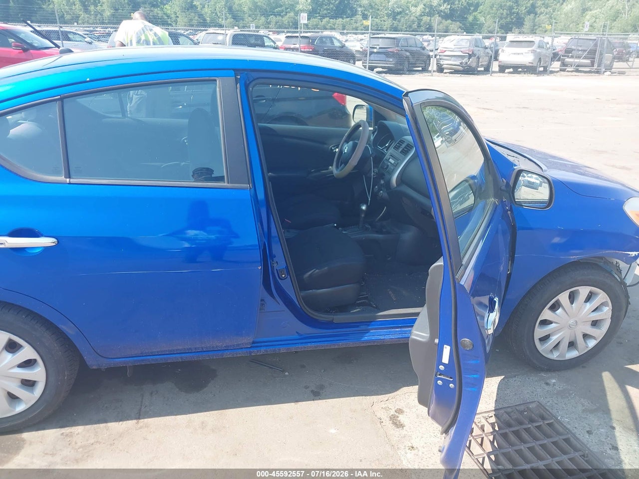 2013 NISSAN VERSA 1.6 SV thumbnail 6