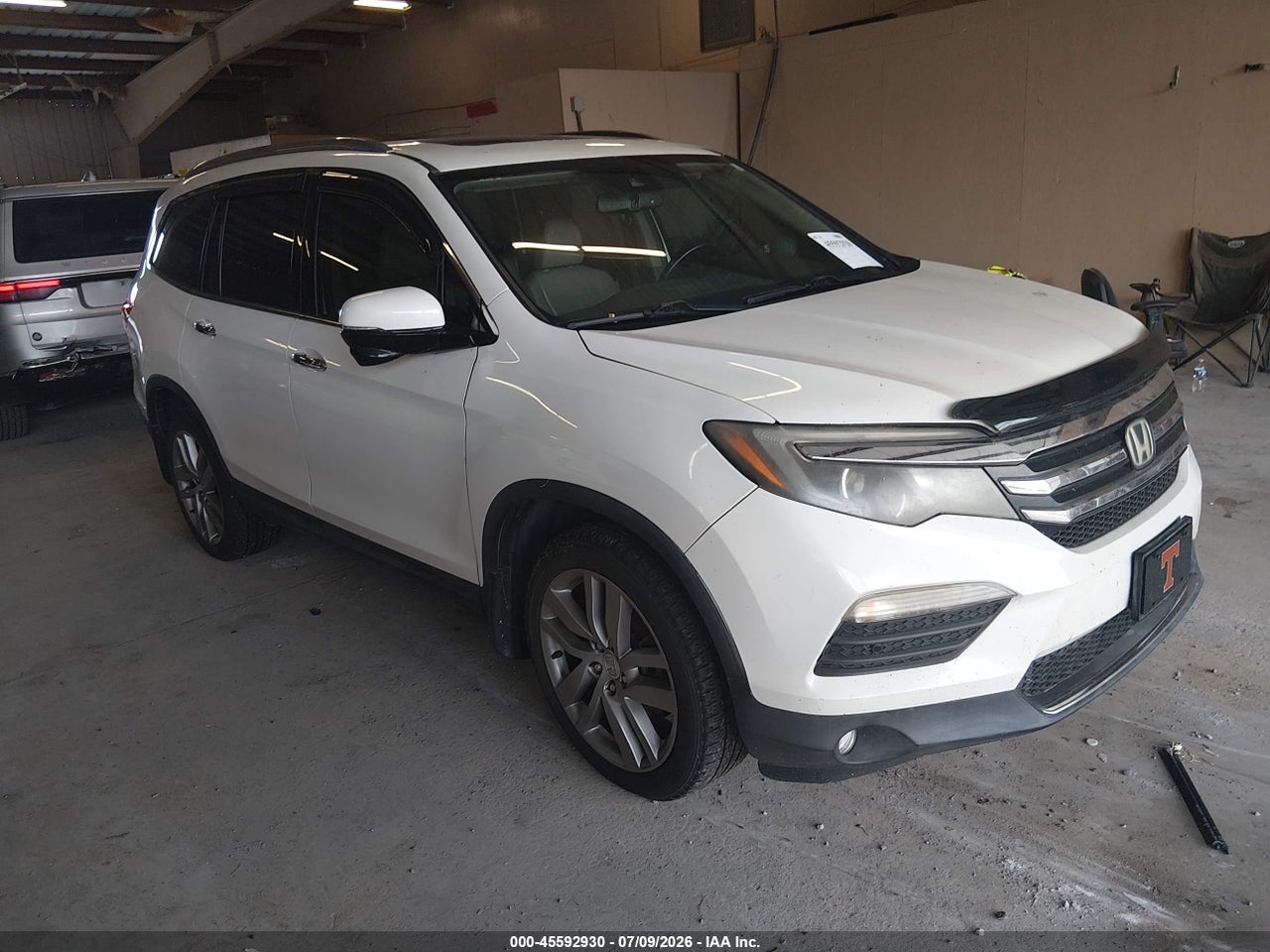 2016 HONDA PILOT TOURING thumbnail 2