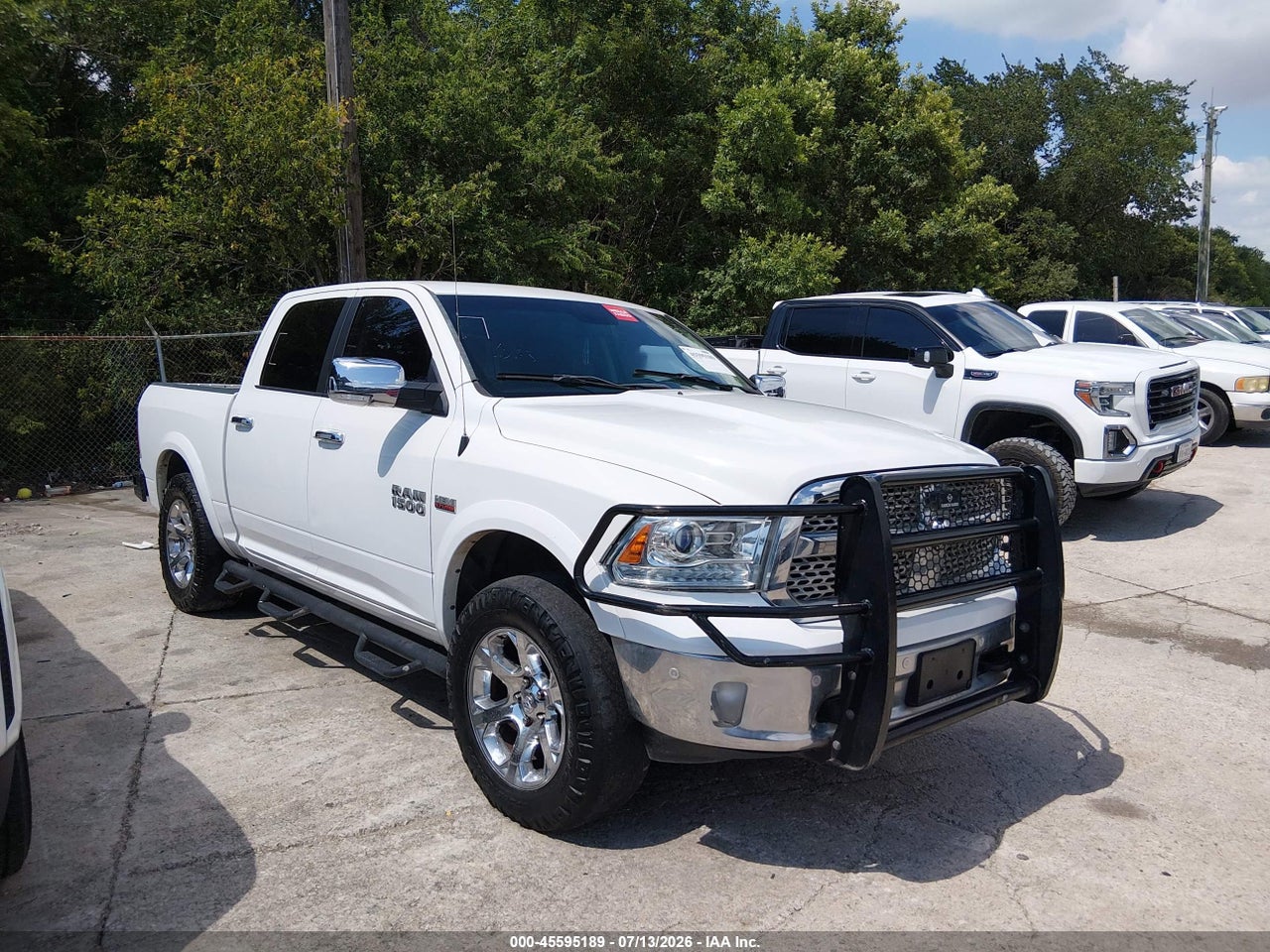 2017 RAM 1500 LARAMIE  4X4 5'7 BOX thumbnail 2