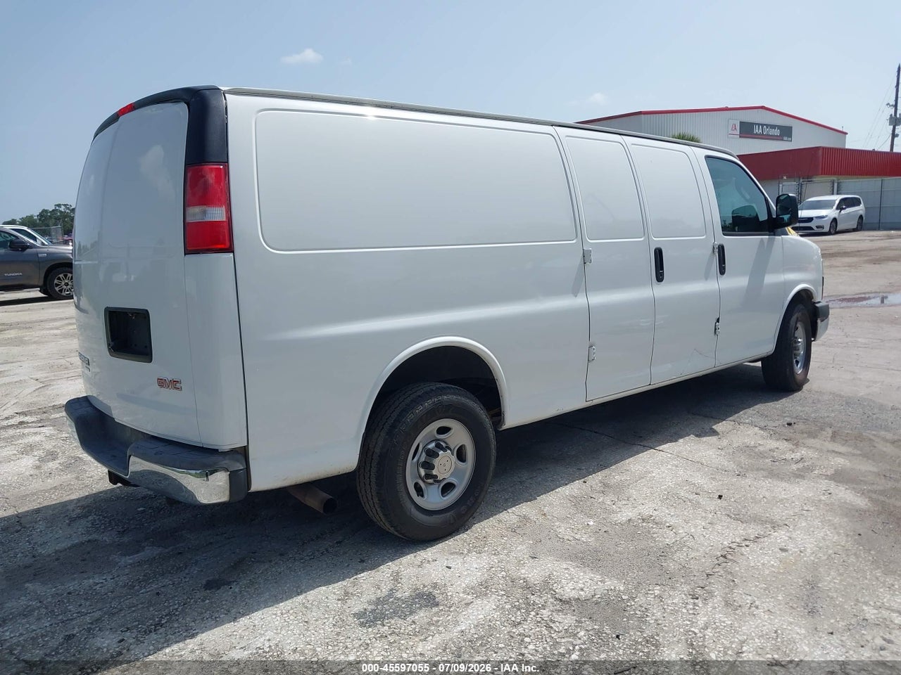 2016 GMC SAVANA 2500 1WT thumbnail 5