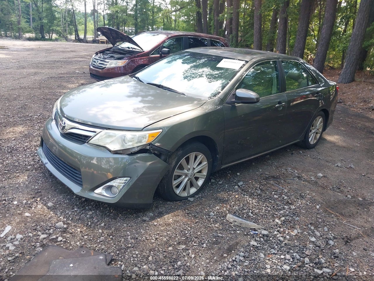 2012 TOYOTA CAMRY XLE thumbnail 3