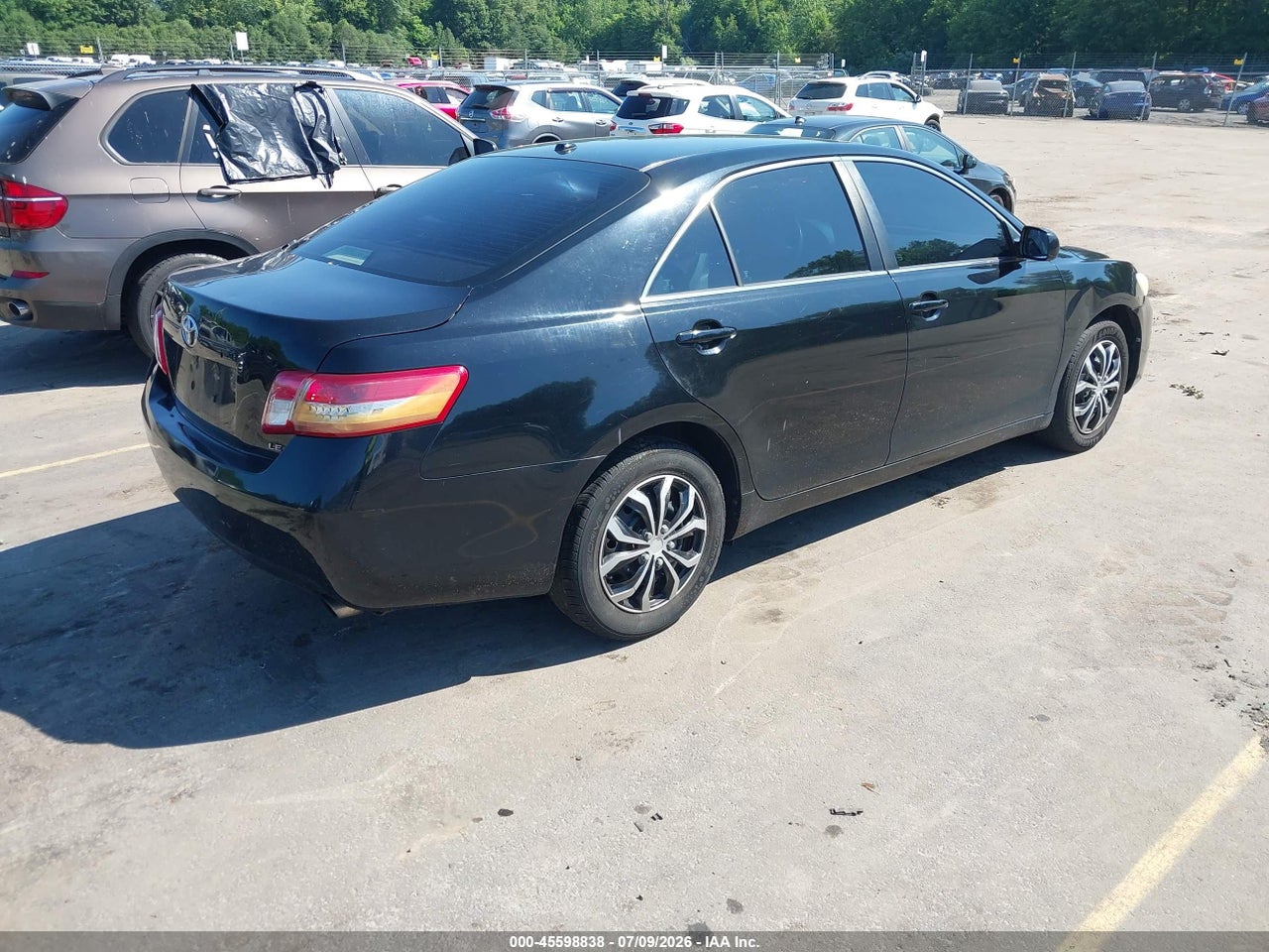 2011 TOYOTA CAMRY LE · 4/12