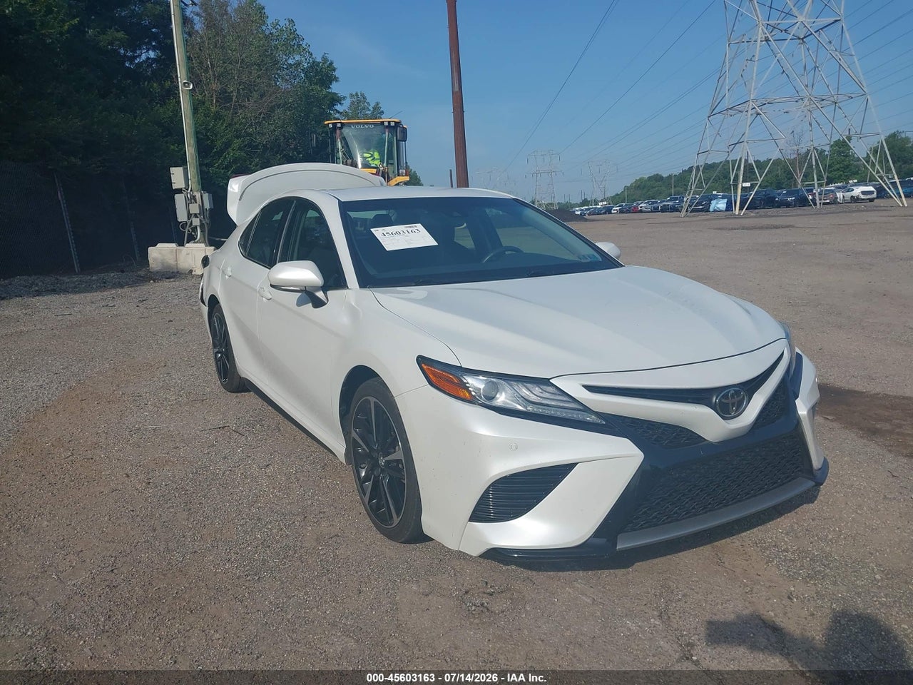 2018 TOYOTA CAMRY XSE thumbnail 2