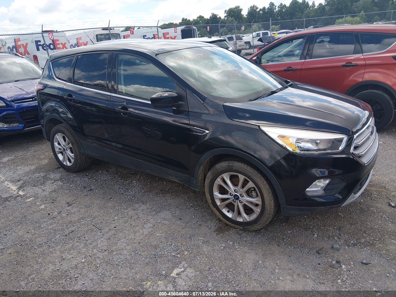 2017 FORD ESCAPE SE thumbnail 2