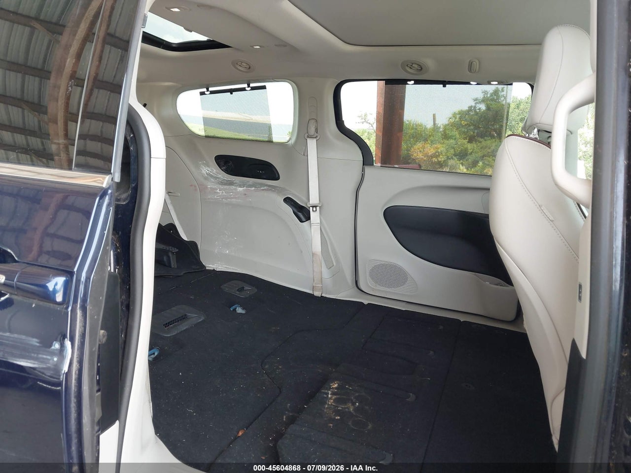 2017 CHRYSLER PACIFICA LIMITED thumbnail 9