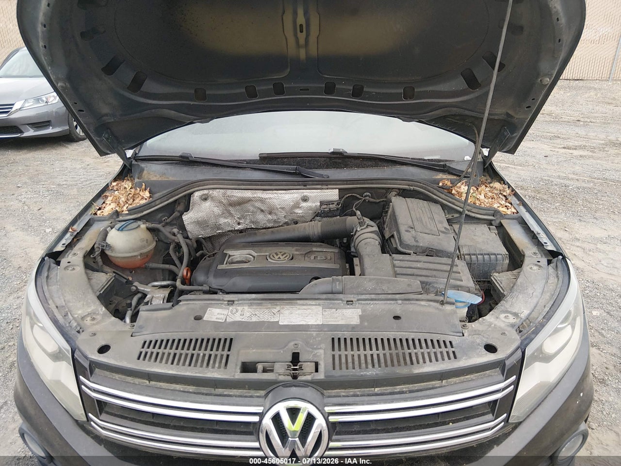 2012 VOLKSWAGEN TIGUAN SEL thumbnail 11