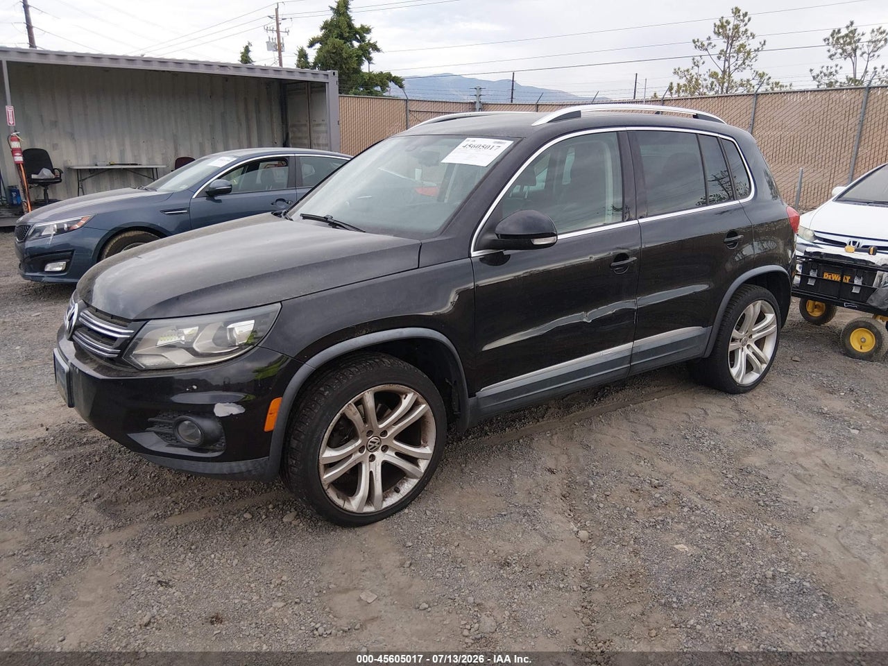2012 VOLKSWAGEN TIGUAN SEL thumbnail 3