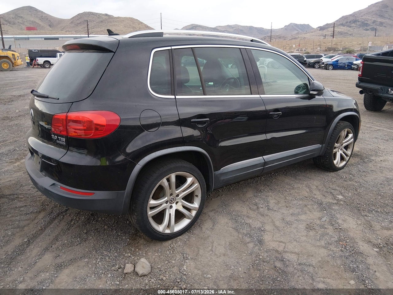 2012 VOLKSWAGEN TIGUAN SEL thumbnail 5
