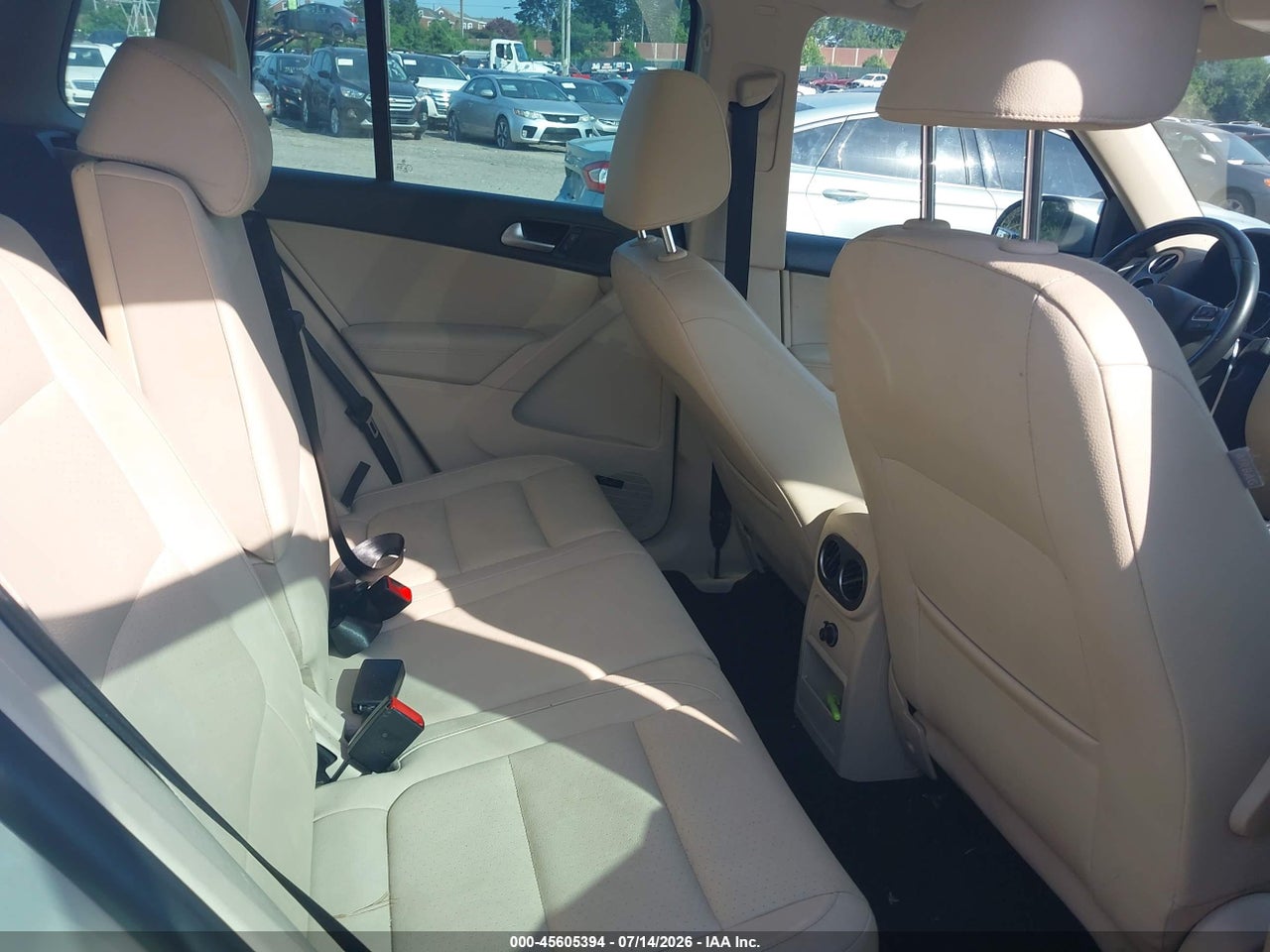 2015 VOLKSWAGEN TIGUAN SEL thumbnail 9