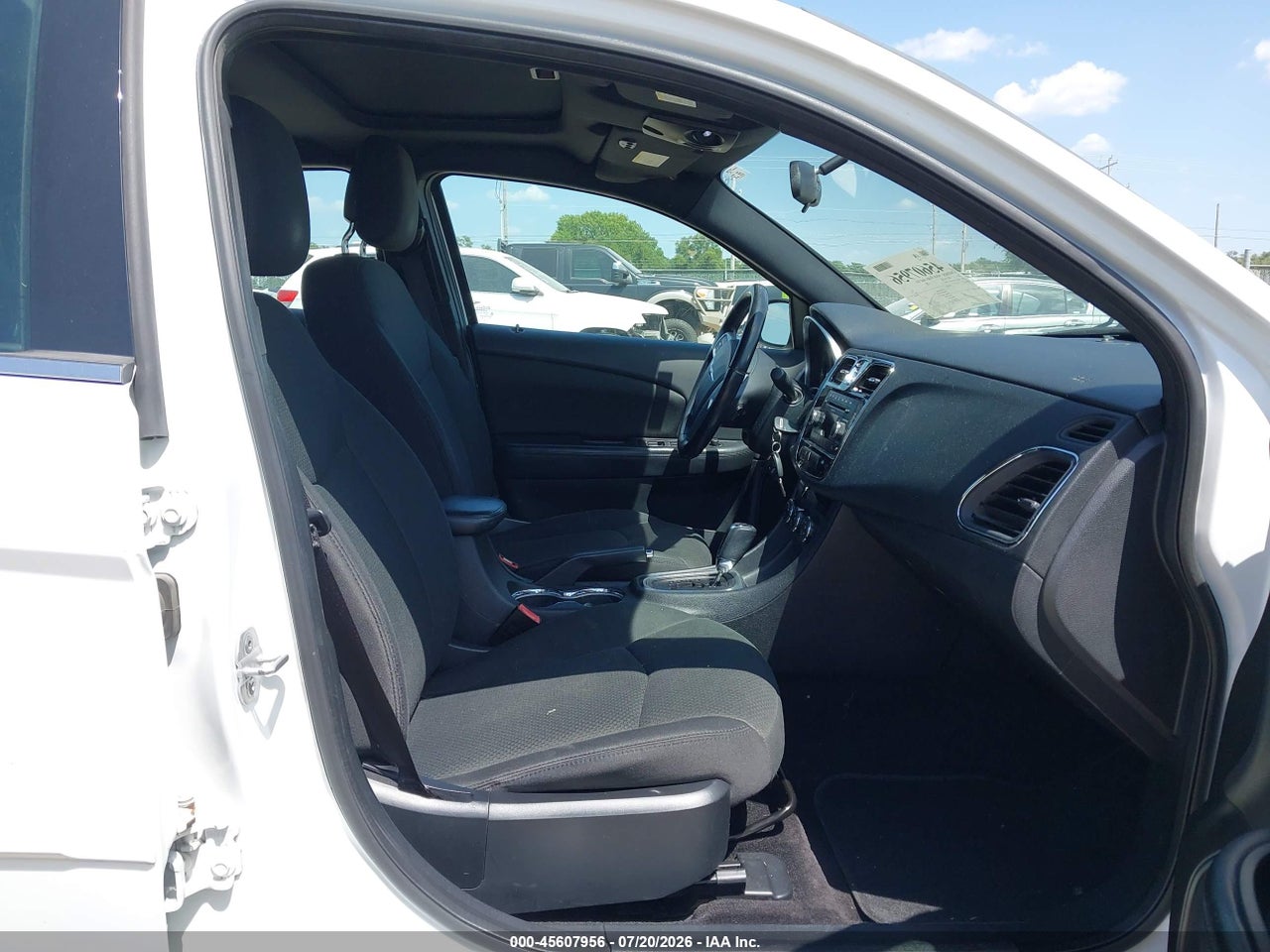 2011 CHRYSLER 200 TOURING thumbnail 6