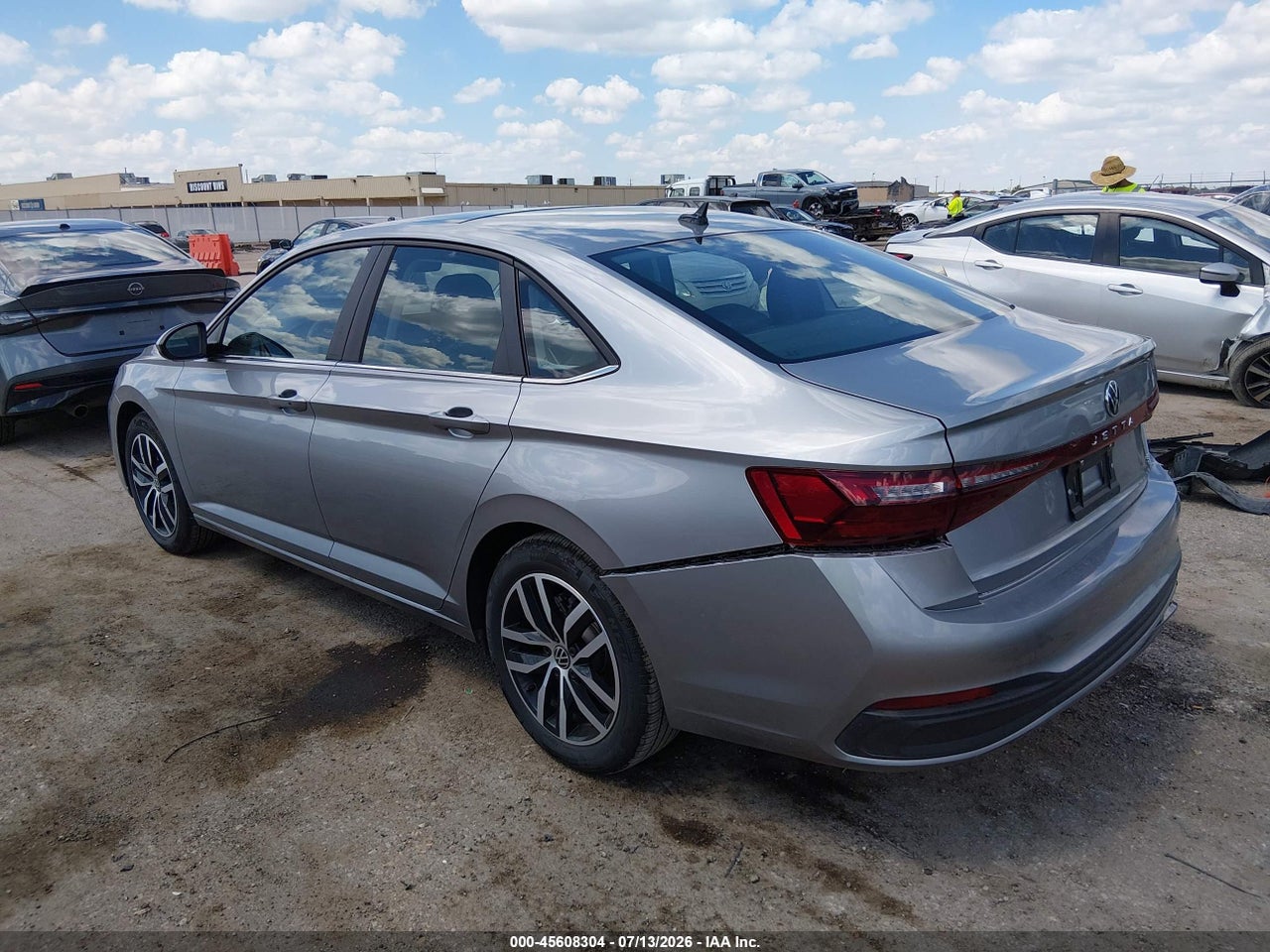 2026 VOLKSWAGEN JETTA SE thumbnail 4