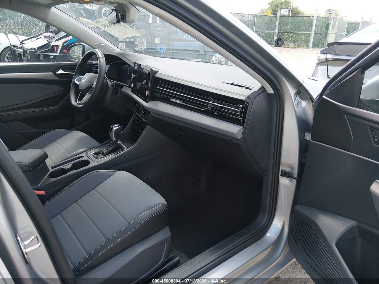 2026 VOLKSWAGEN JETTA SE thumbnail 6