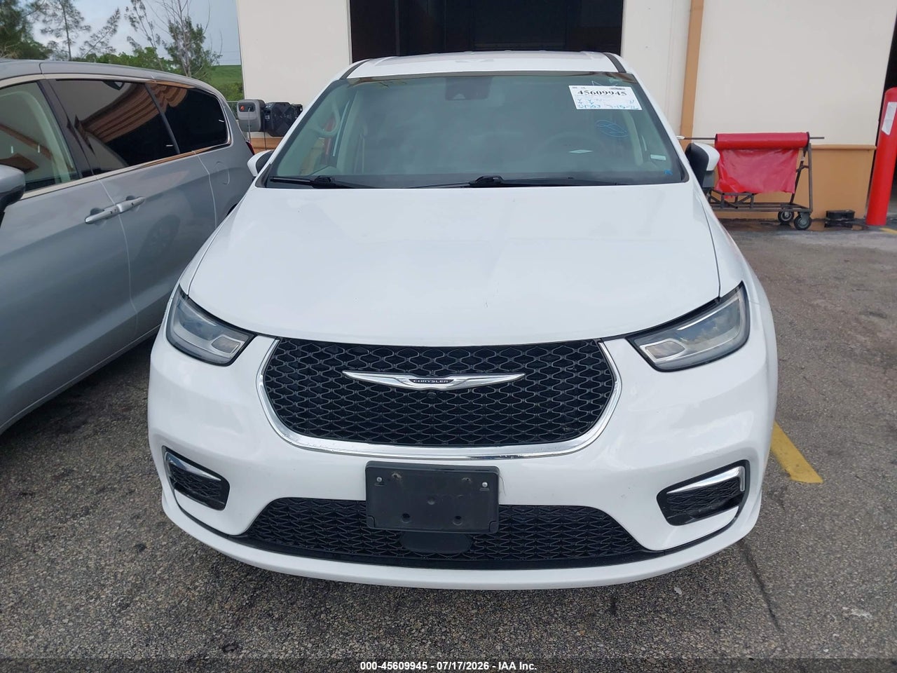 2023 CHRYSLER PACIFICA HYBRID TOURING L thumbnail 7
