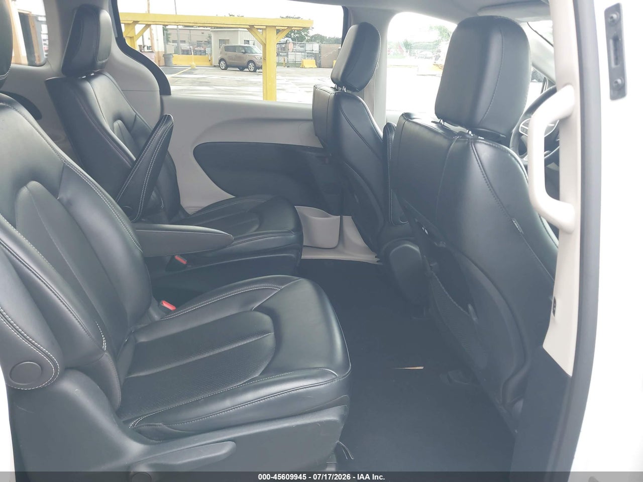2023 CHRYSLER PACIFICA HYBRID TOURING L thumbnail 9