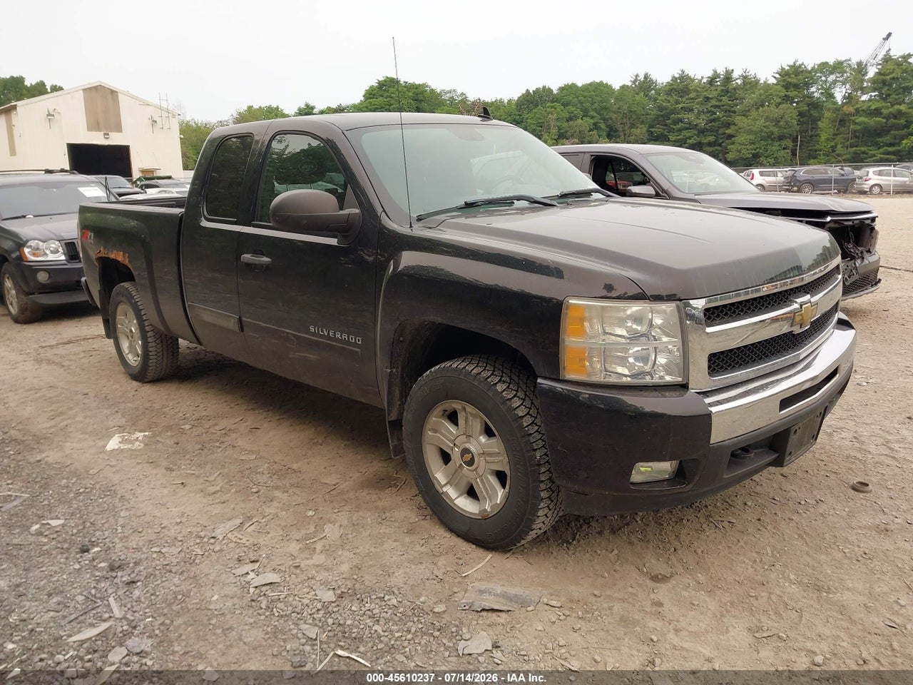 2011 CHEVROLET SILVERADO K1500 LT thumbnail 2