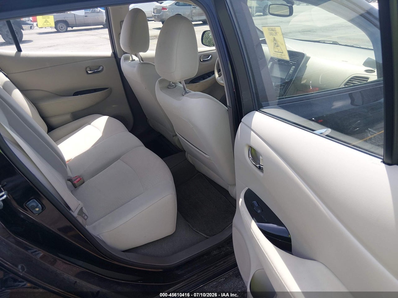 2012 NISSAN LEAF SL thumbnail 9