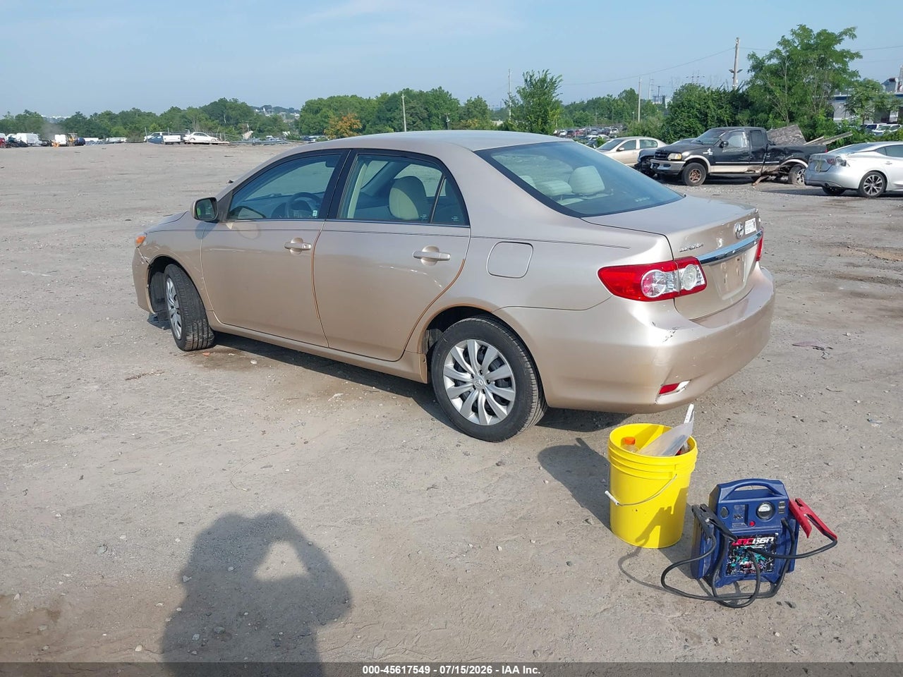 2013 TOYOTA COROLLA LE thumbnail 4