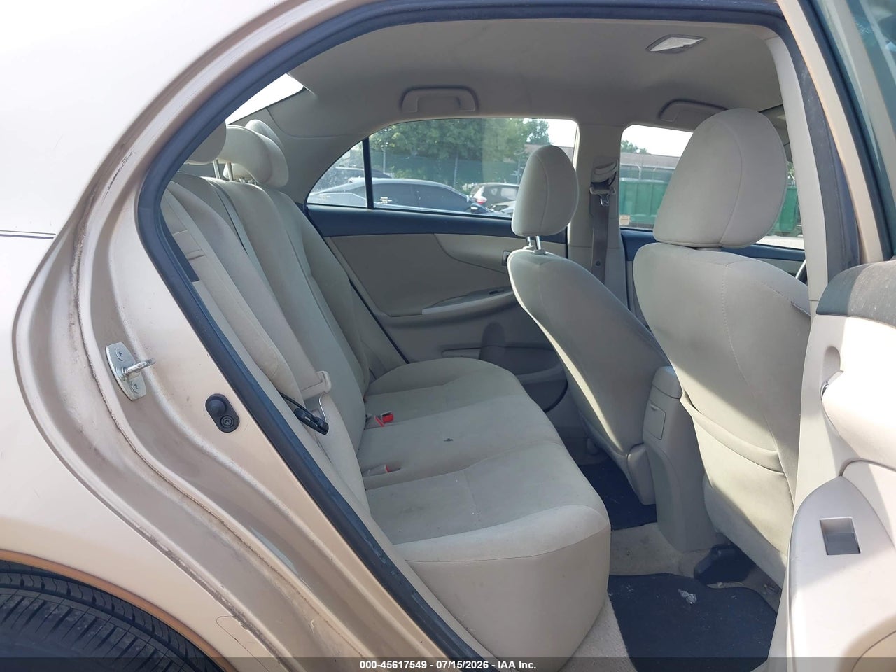 2013 TOYOTA COROLLA LE thumbnail 9
