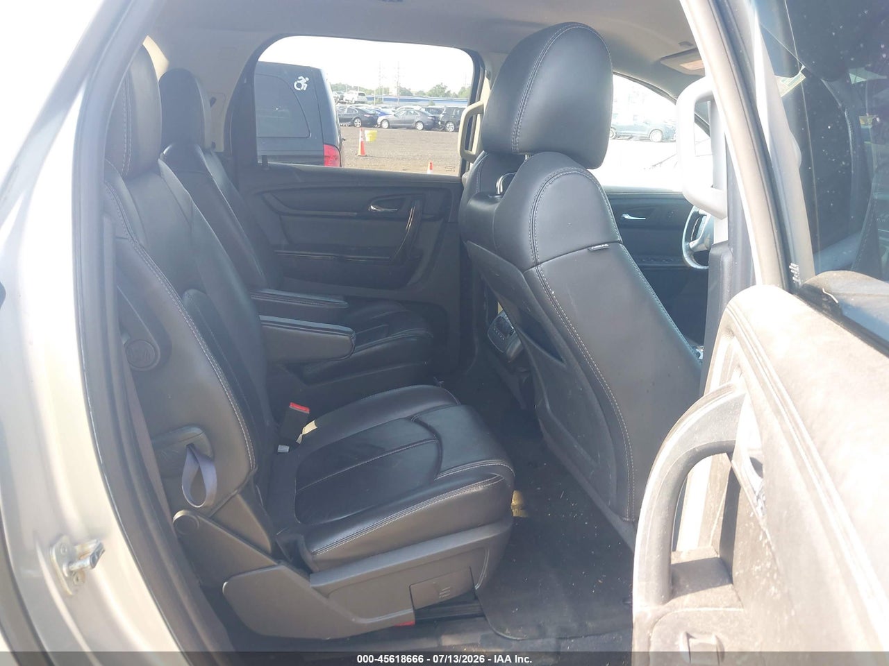 2015 GMC ACADIA SLT thumbnail 9