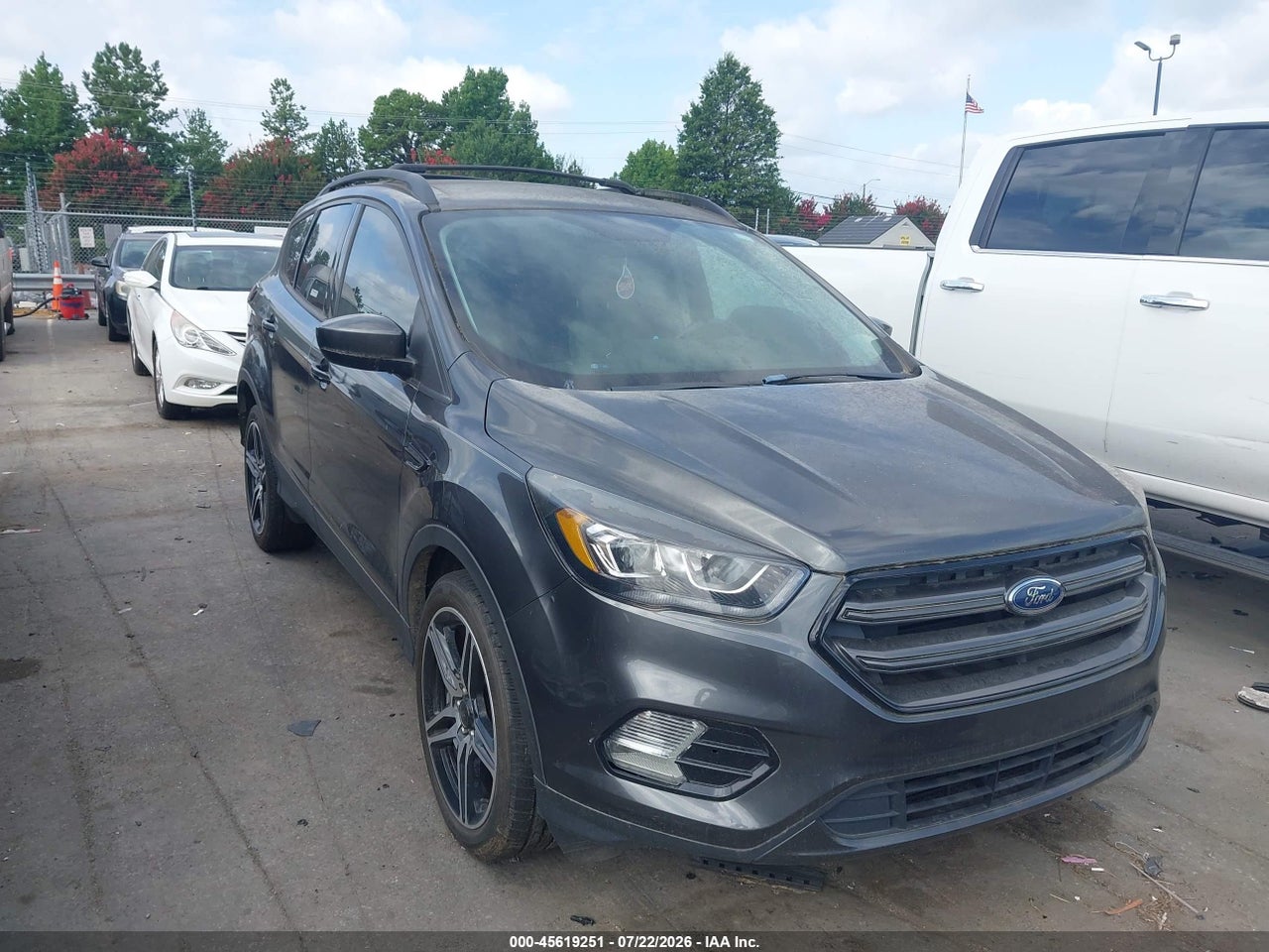 2019 FORD ESCAPE SEL thumbnail 2