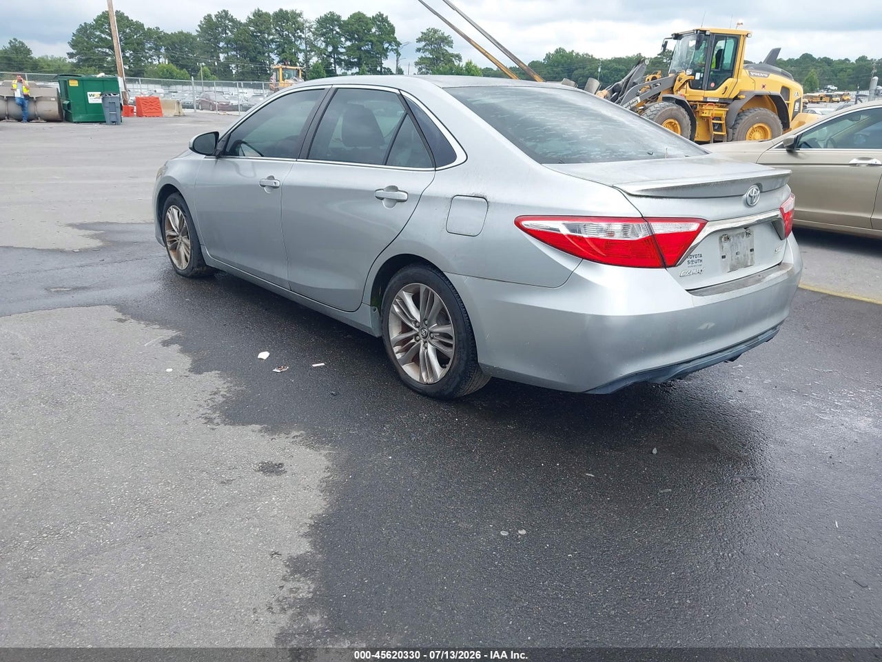 2015 TOYOTA CAMRY SE thumbnail 4